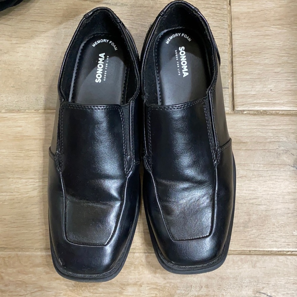 Boy’s Black dress shoes